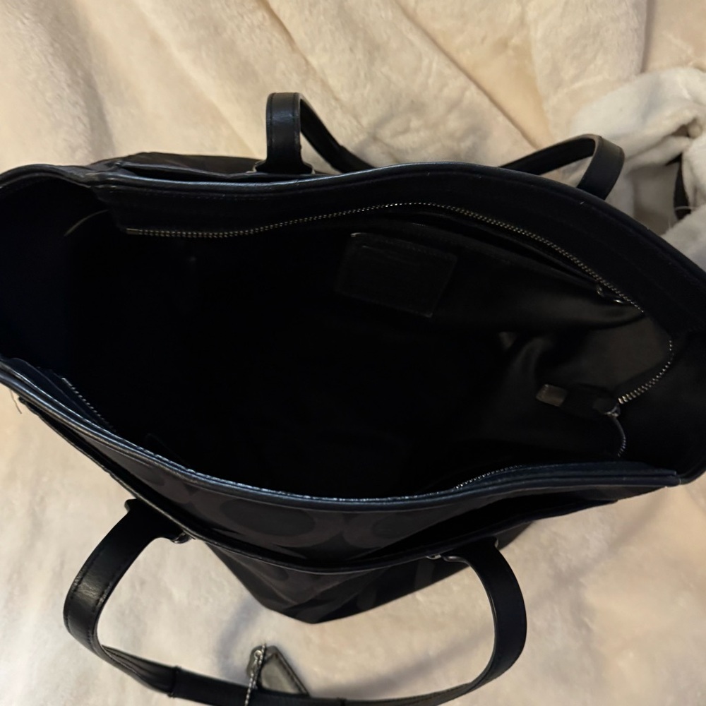 Coach Black Tote Bag - Picture 3 of 9